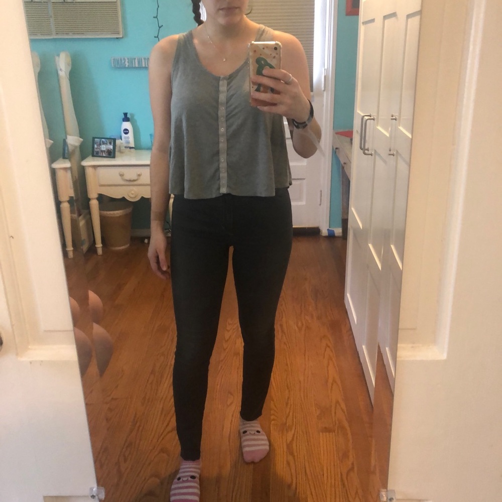 Grey flowy tank top with buttons